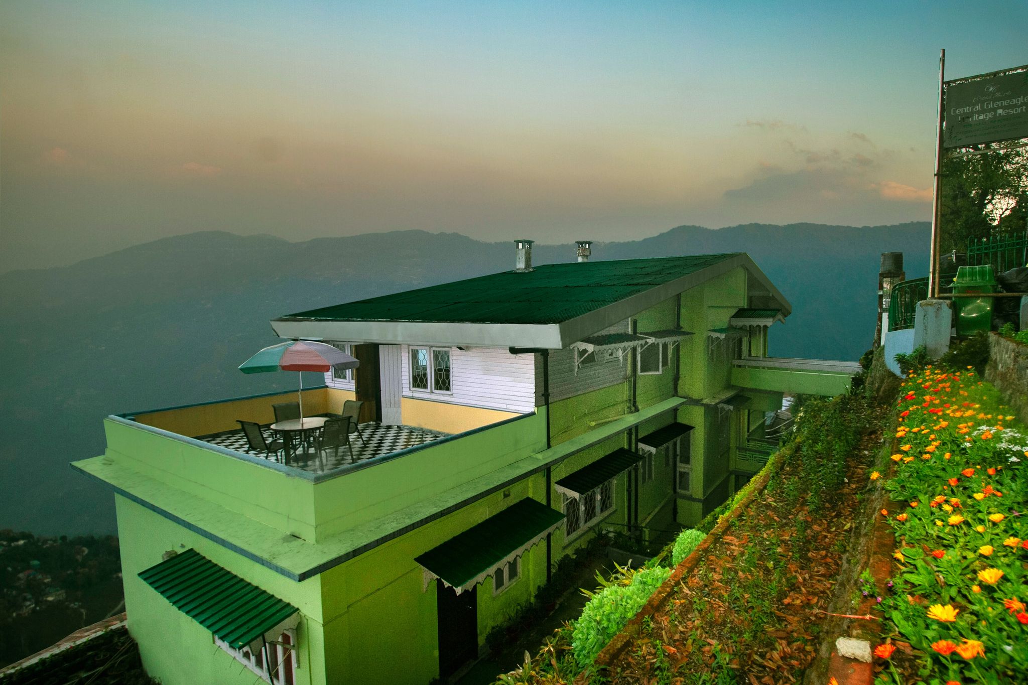 undefined Central Gleneagles Resort 2