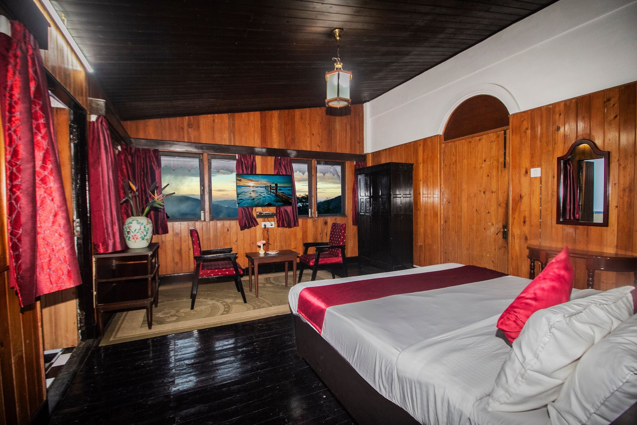 Executive Club Room with Terrace & Mountain view