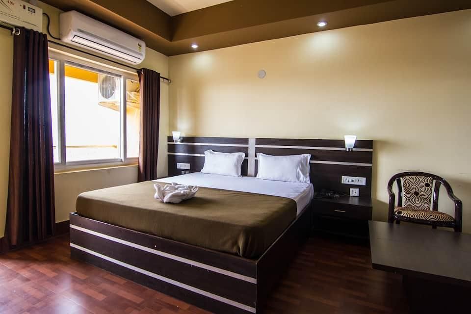 Kakkson Villa Luxury Four Bedded AC 67