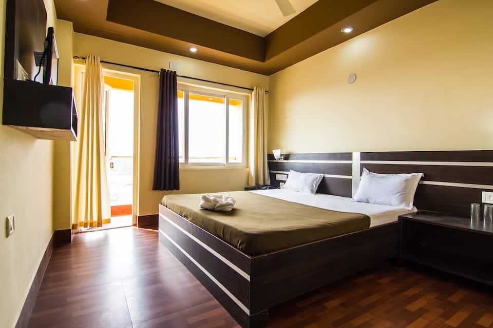 Kakkson Villa Luxury Four Bedded AC 69