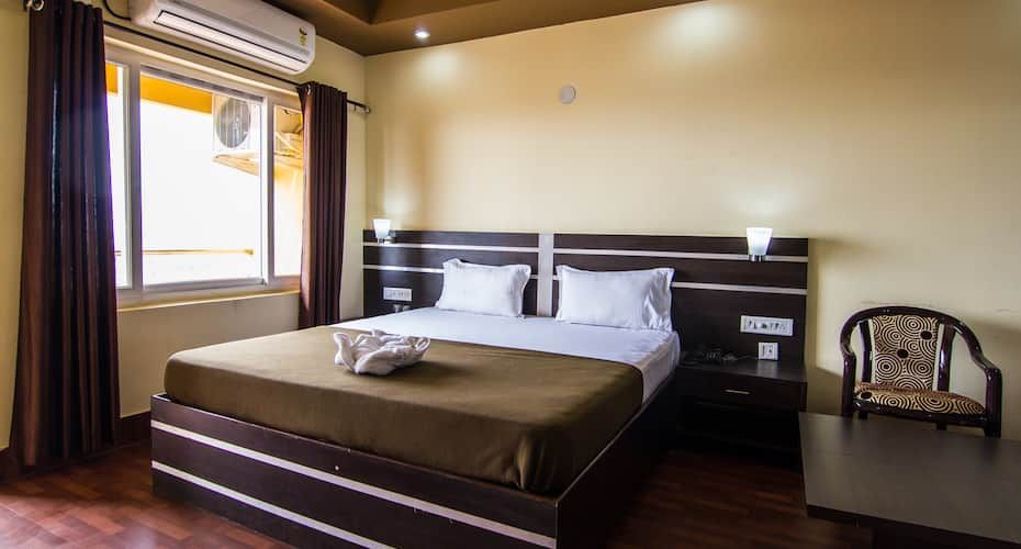 Kakkson Villa Luxury Four Bedded AC 6