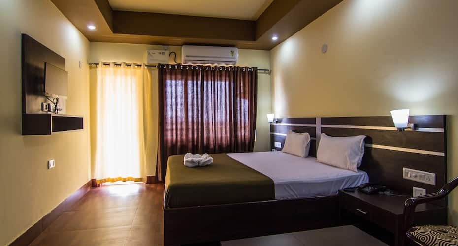 Kakkson Villa Luxury Four Bedded AC 5