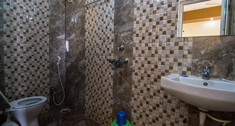 Kakkson Villa Luxury Four Bedded AC 78