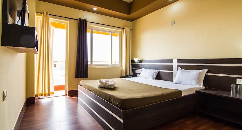 Kakkson Villa Luxury Four Bedded AC 9