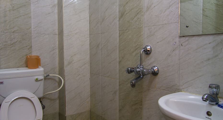 Kakkson Villa Luxury Four Bedded AC 76