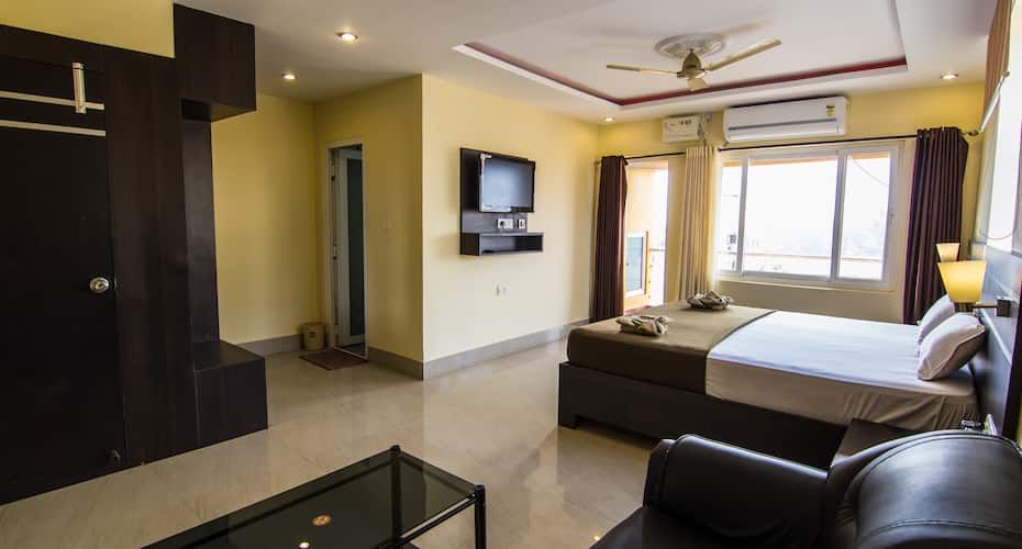 Kakkson Villa Luxury Four Bedded AC 82