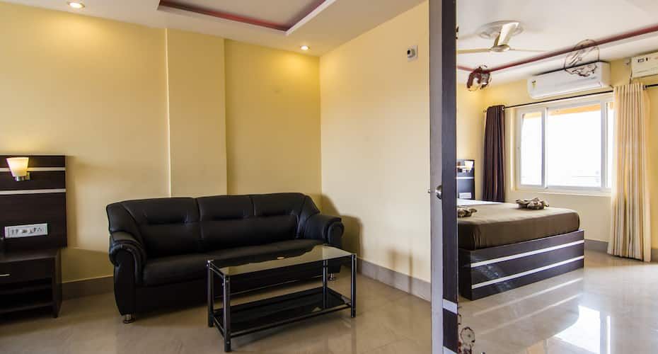 Kakkson Villa Luxury Four Bedded AC 81