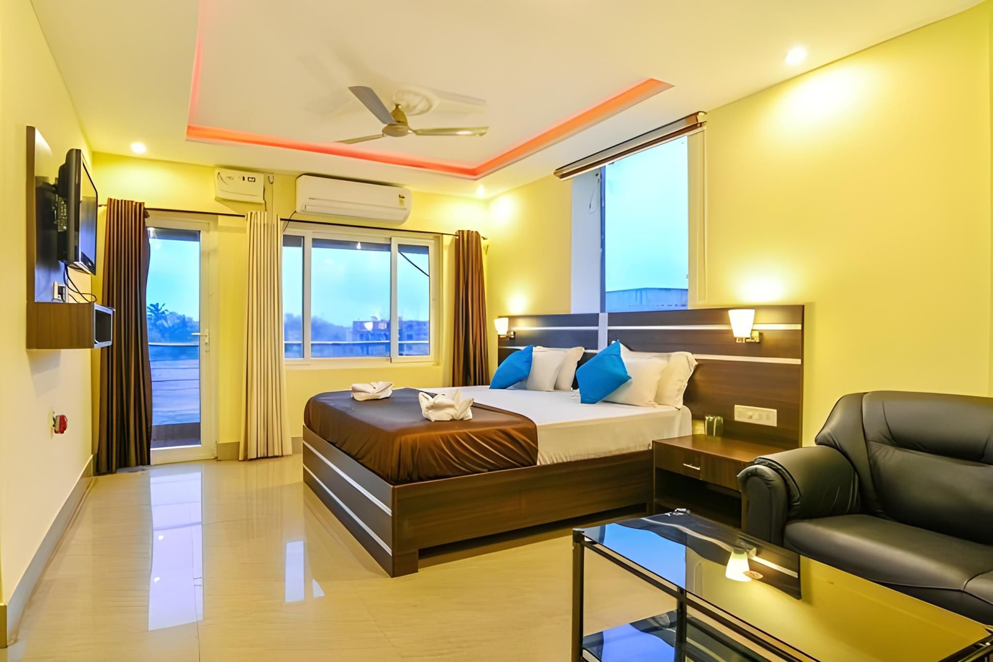 Kakkson Villa Luxury Four Bedded AC 65