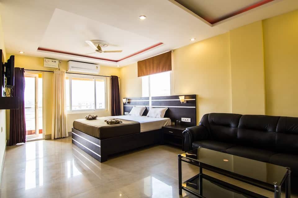 Kakkson Villa Luxury Four Bedded AC 71