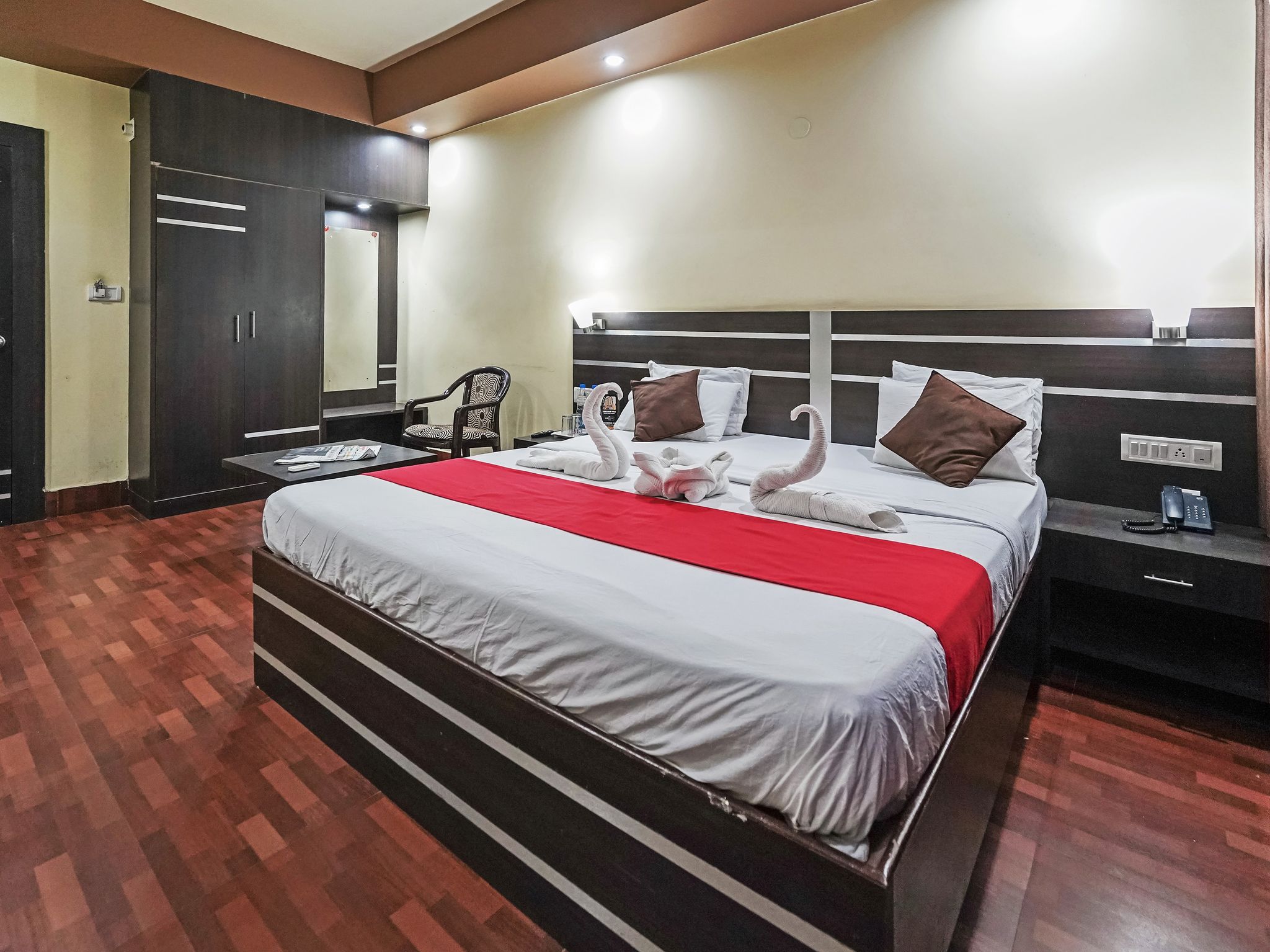 Kakkson Villa Luxury Four Bedded AC 4