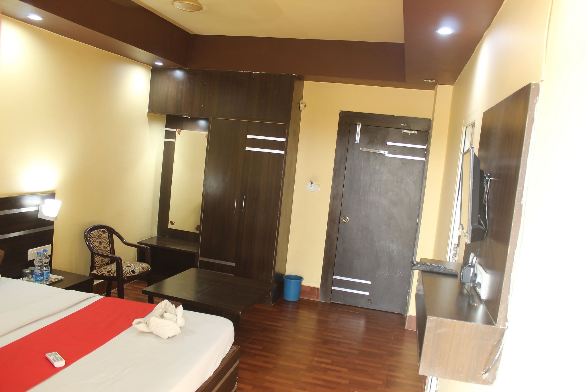 Kakkson Villa Luxury Four Bedded AC 83