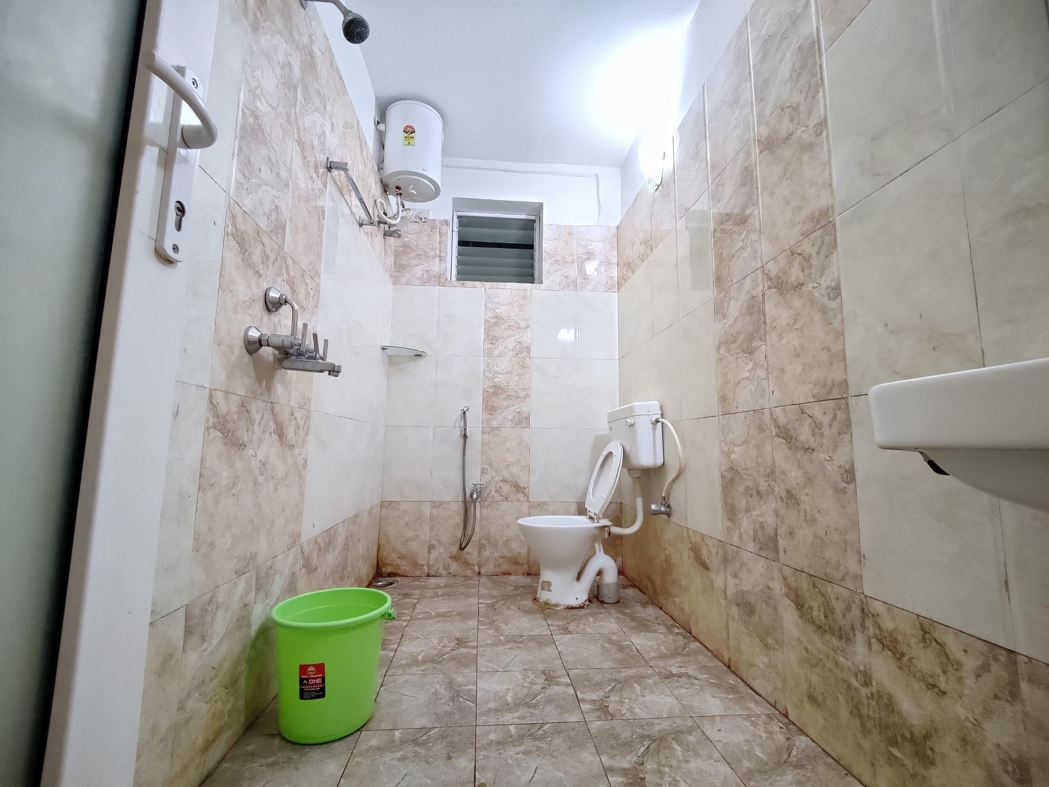 Kakkson Villa Luxury Four Bedded AC 80