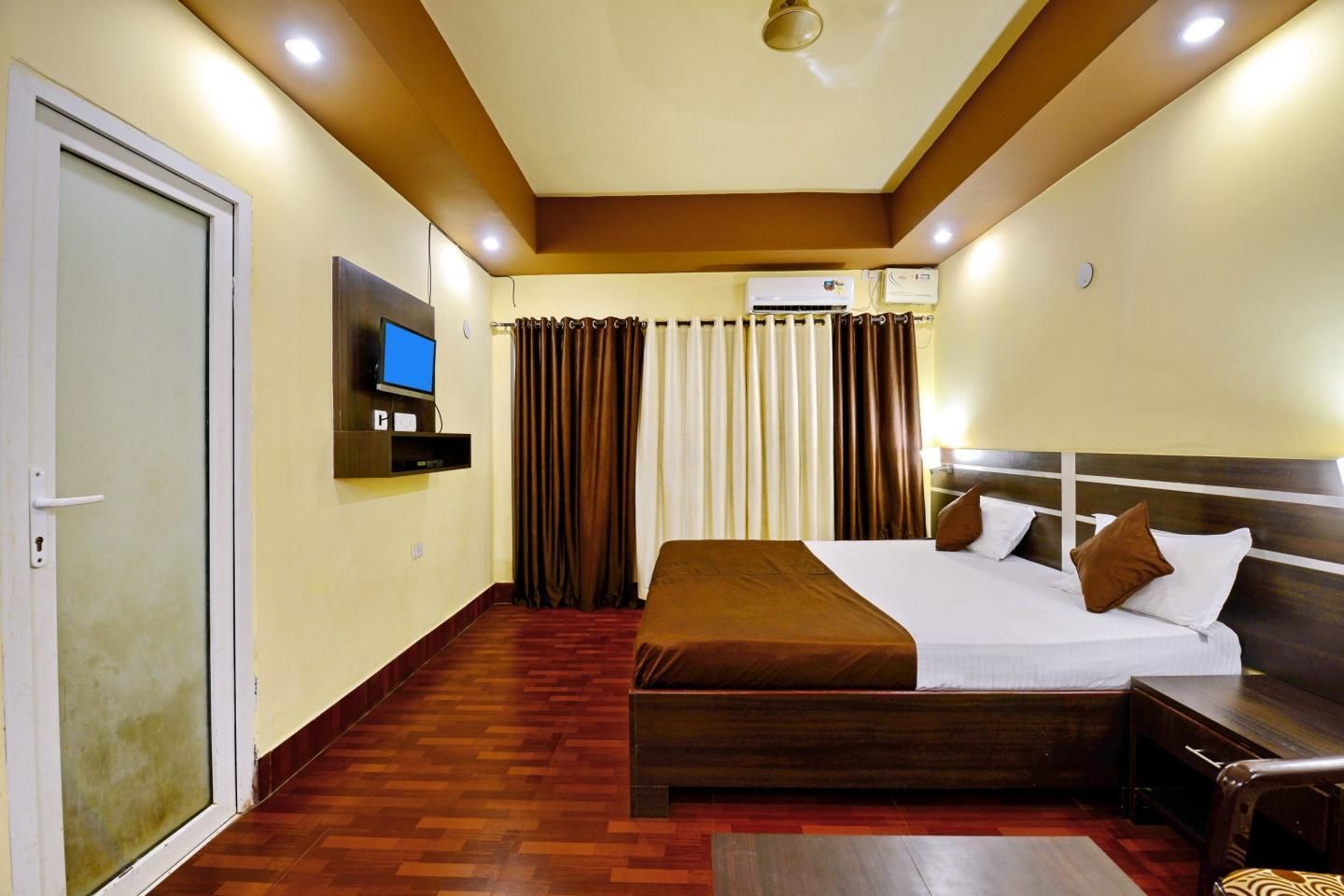 Kakkson Villa Luxury Four Bedded AC 59