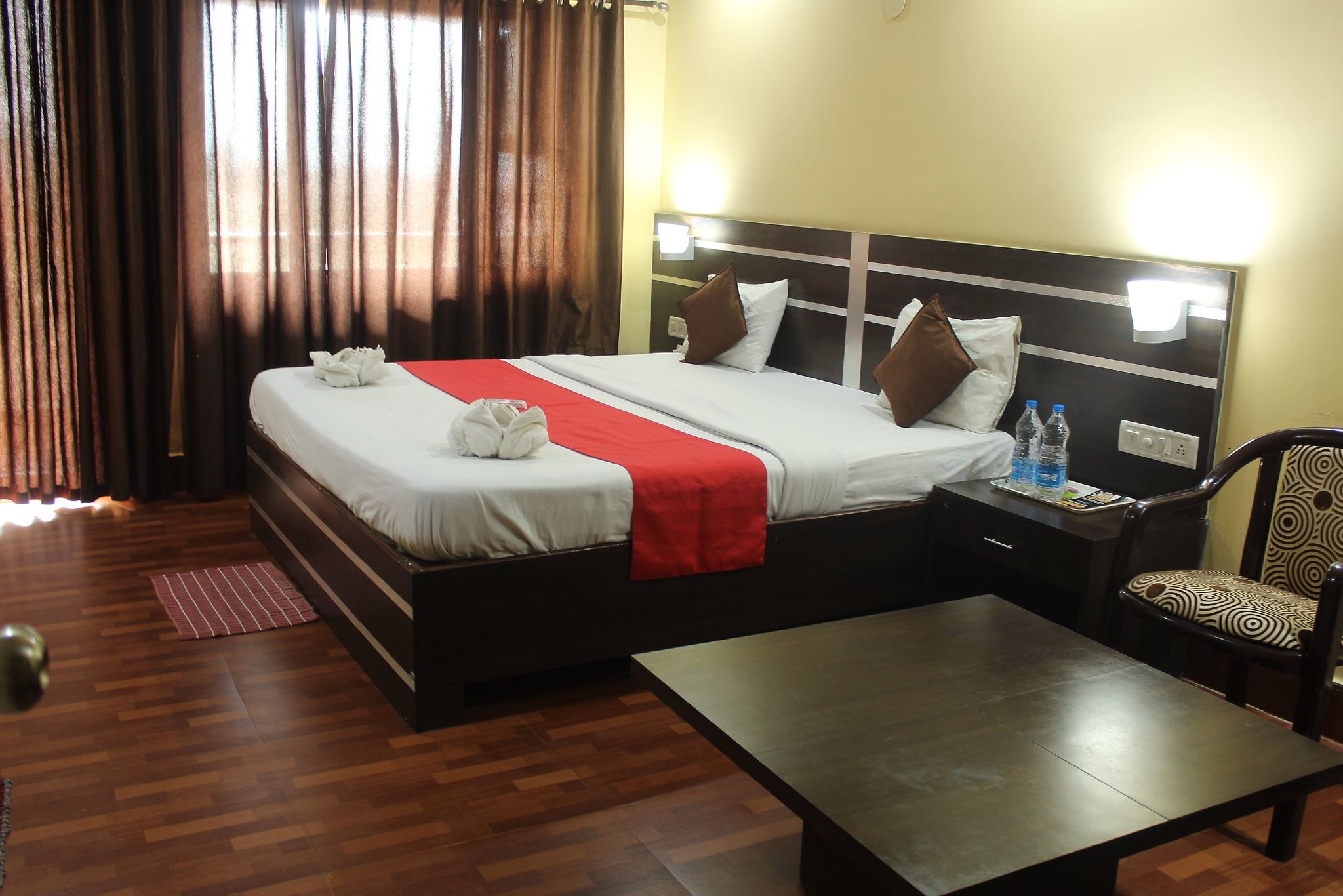 Kakkson Villa Luxury Four Bedded AC 36