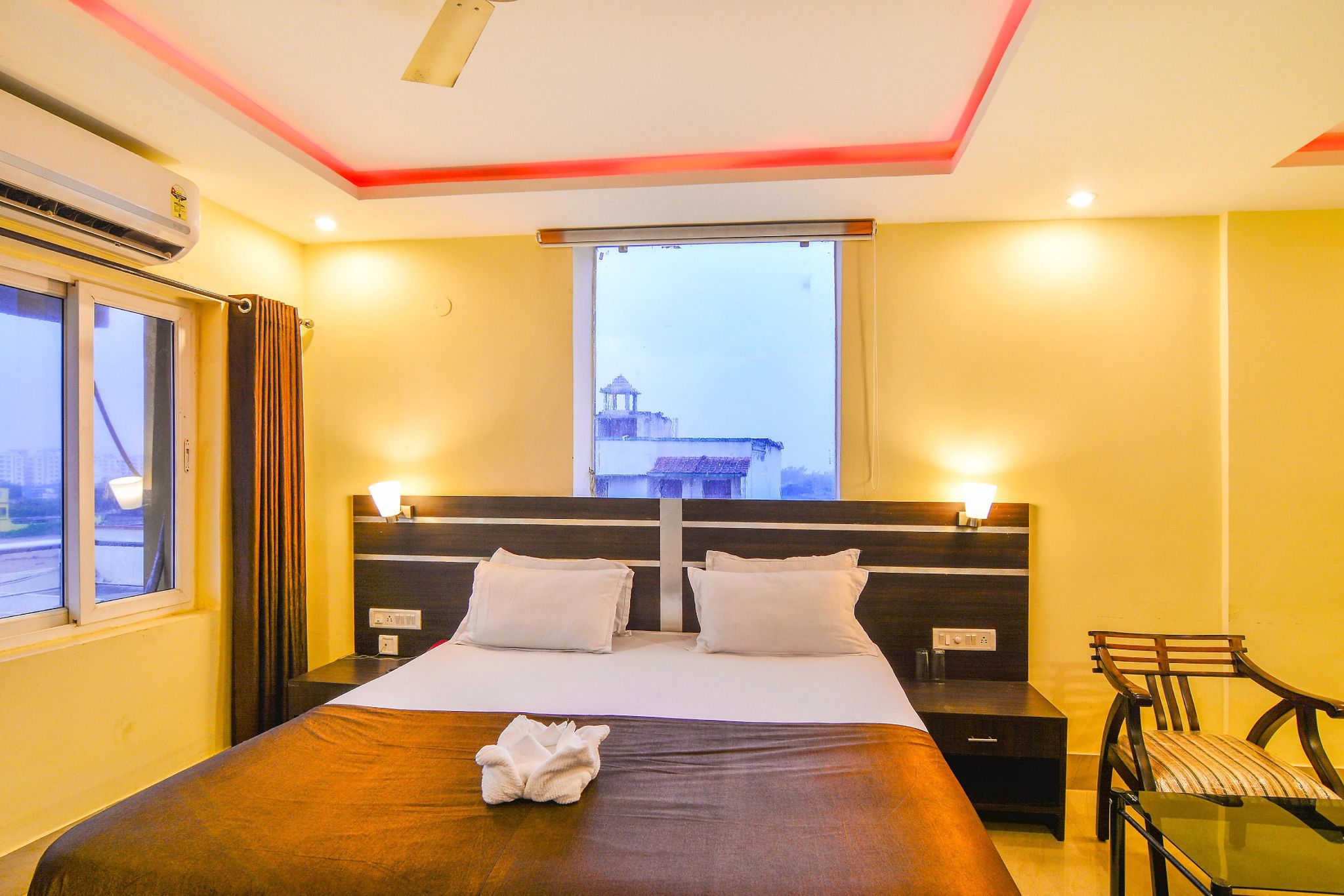 Kakkson Villa Luxury Four Bedded AC 35