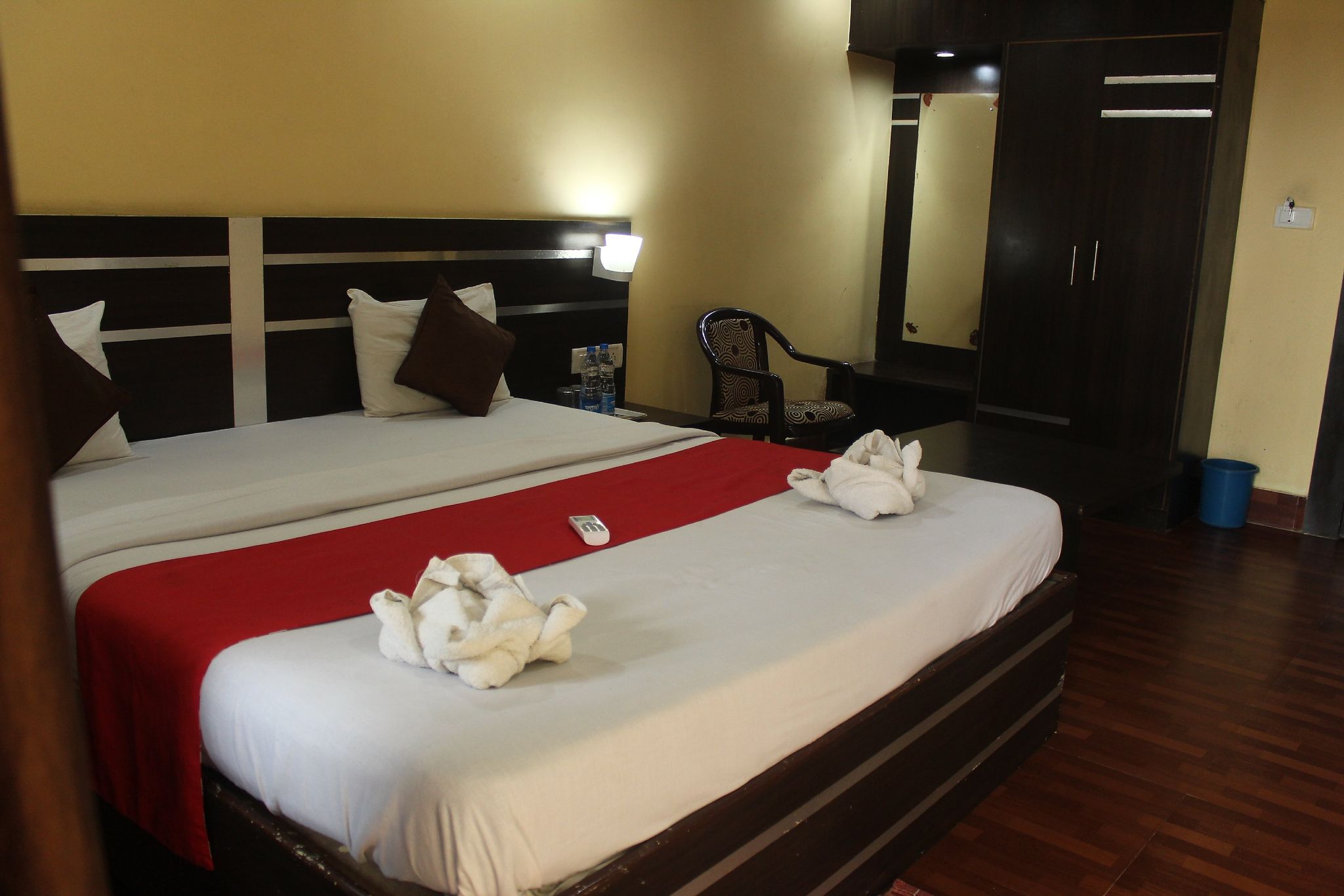 Kakkson Villa Luxury Four Bedded AC 12