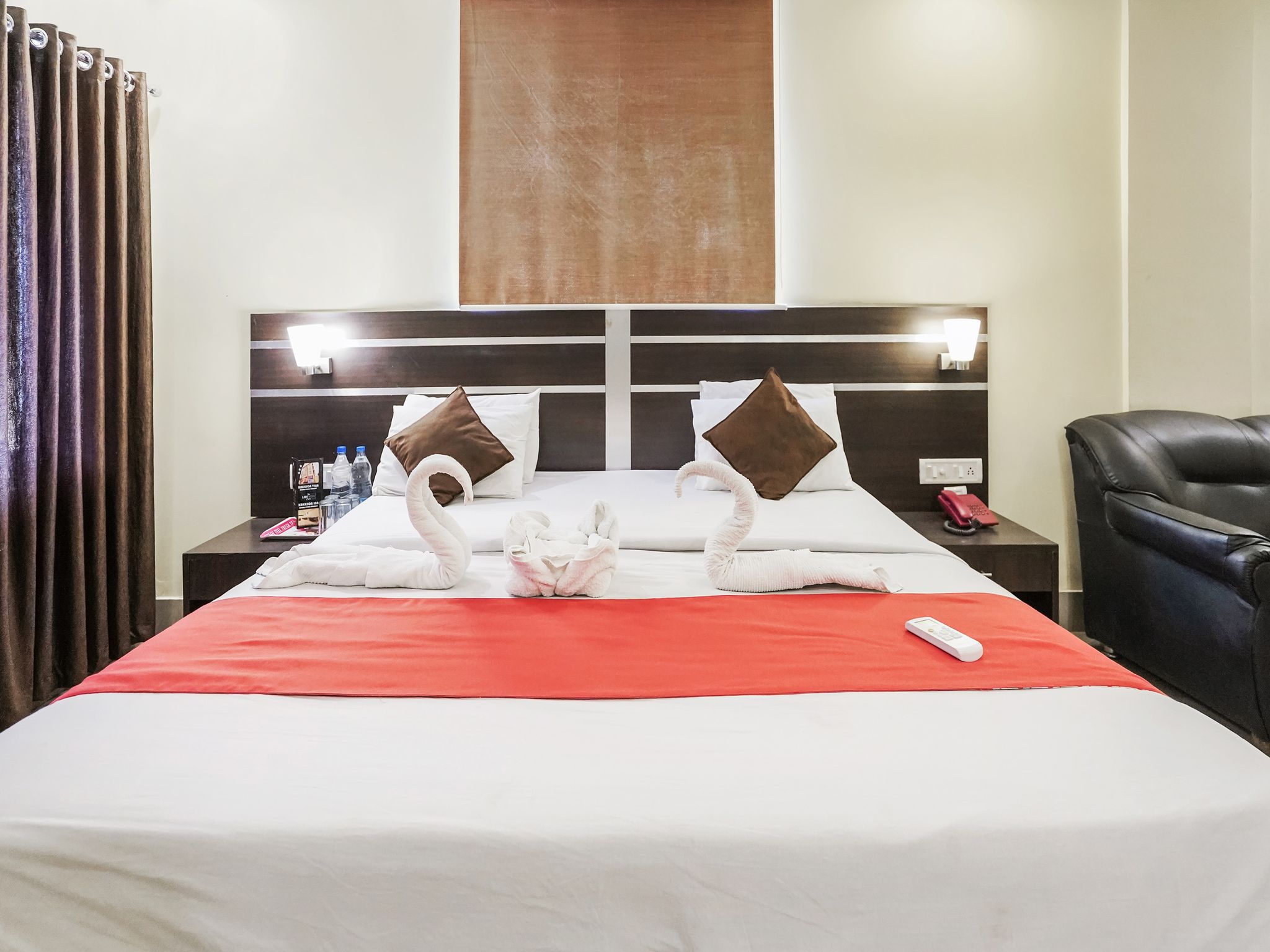 Kakkson Villa Luxury Four Bedded AC 32