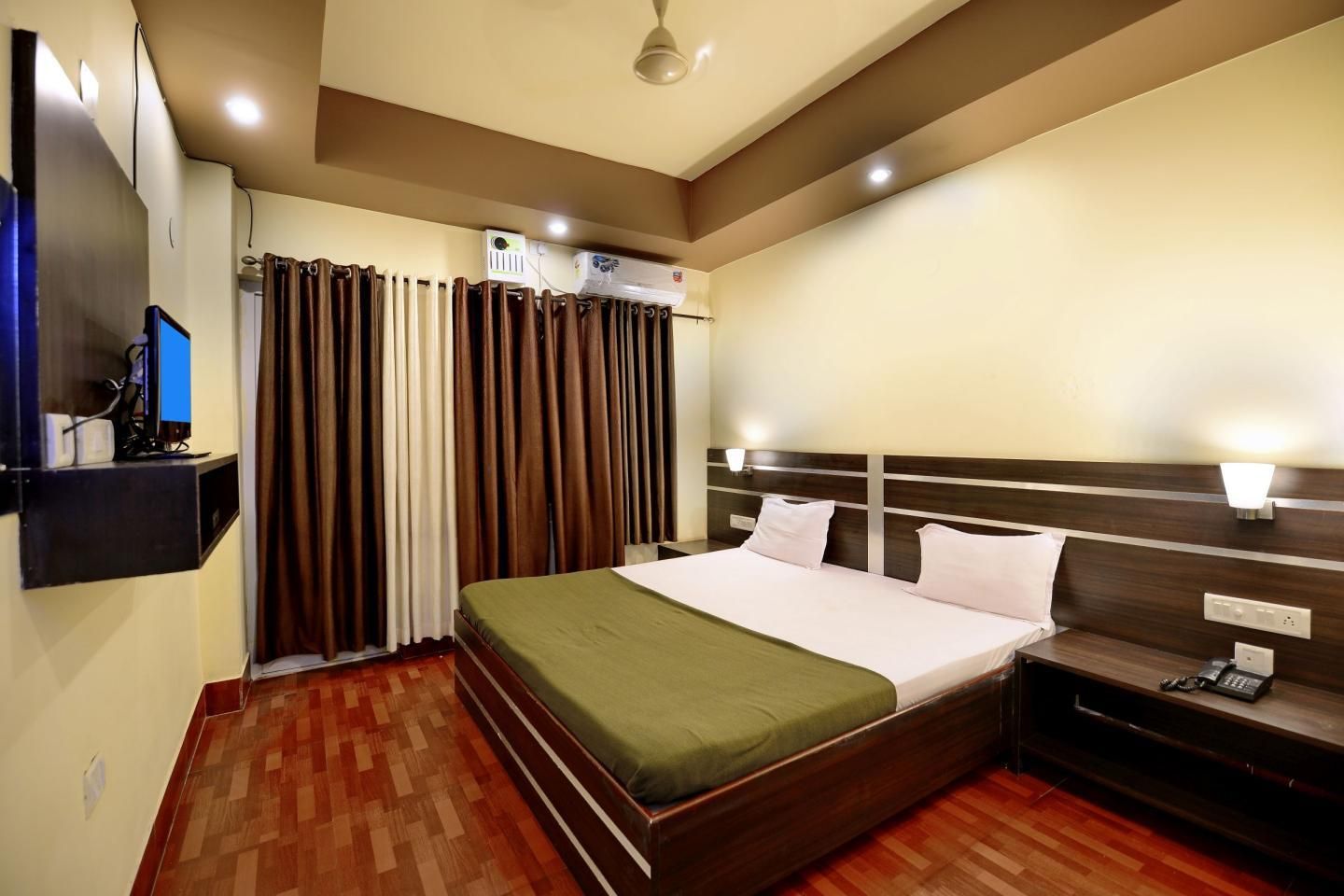 Kakkson Villa Luxury Four Bedded AC 55