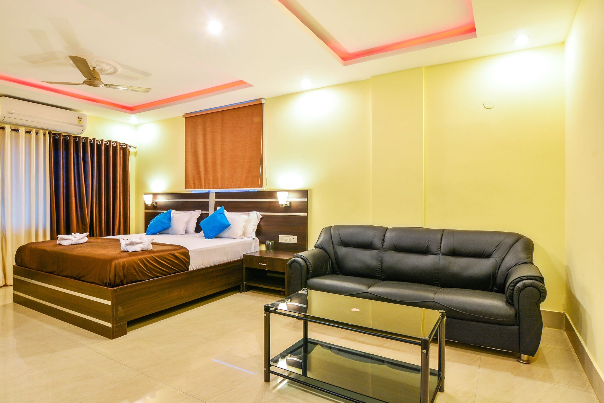 Kakkson Villa Luxury Four Bedded AC 39