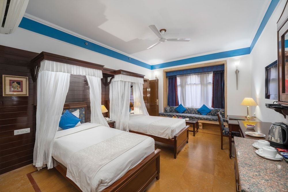 undefined Hotel Rang Mahal 4