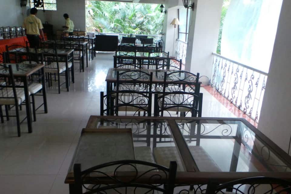 Food & Dining