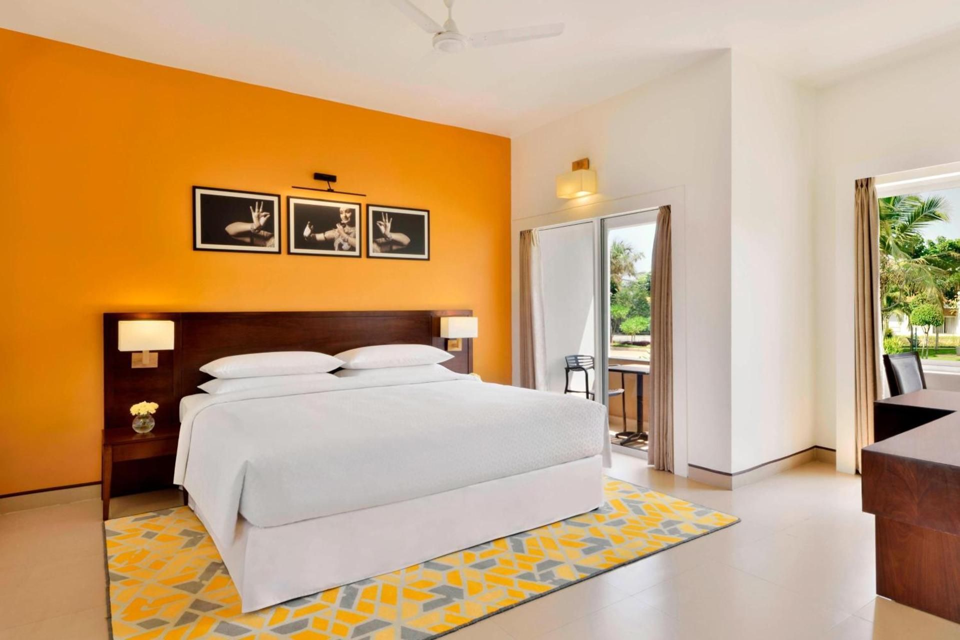 Four Points by Sheraton Mahabalipuram Resort & Convention Center Room, 1 King Bed, Balcony, Garden View 4