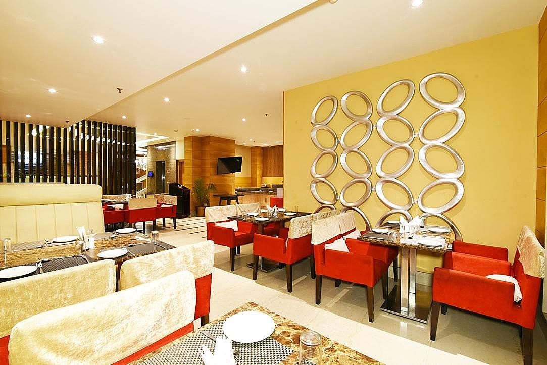 Food & Dining
