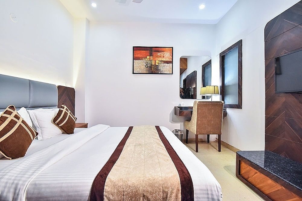 Hotel Sawera Grand (Near Golden Temple) Executive Double or Twin Room 6