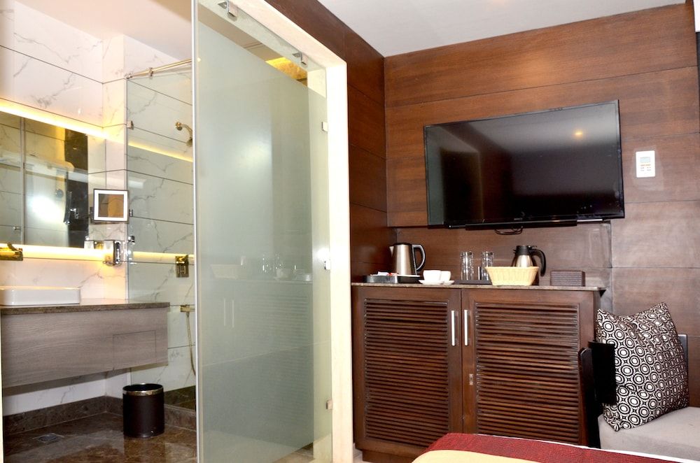 Hotel Sawera Grand (Near Golden Temple) Business Double Room, 1 Bedroom, Refrigerator, City View 10
