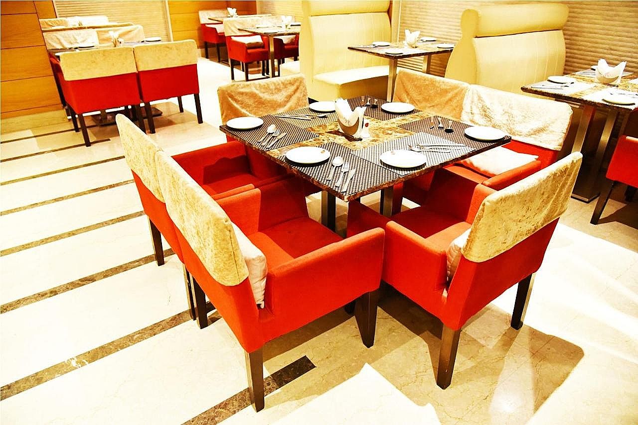 Food & Dining