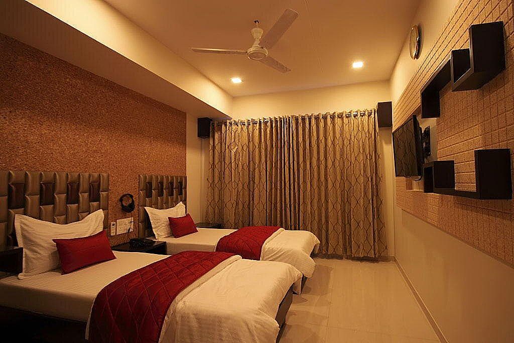 Deluxe Room (Unmarried couples, locals and Liquor consume is not allowed)