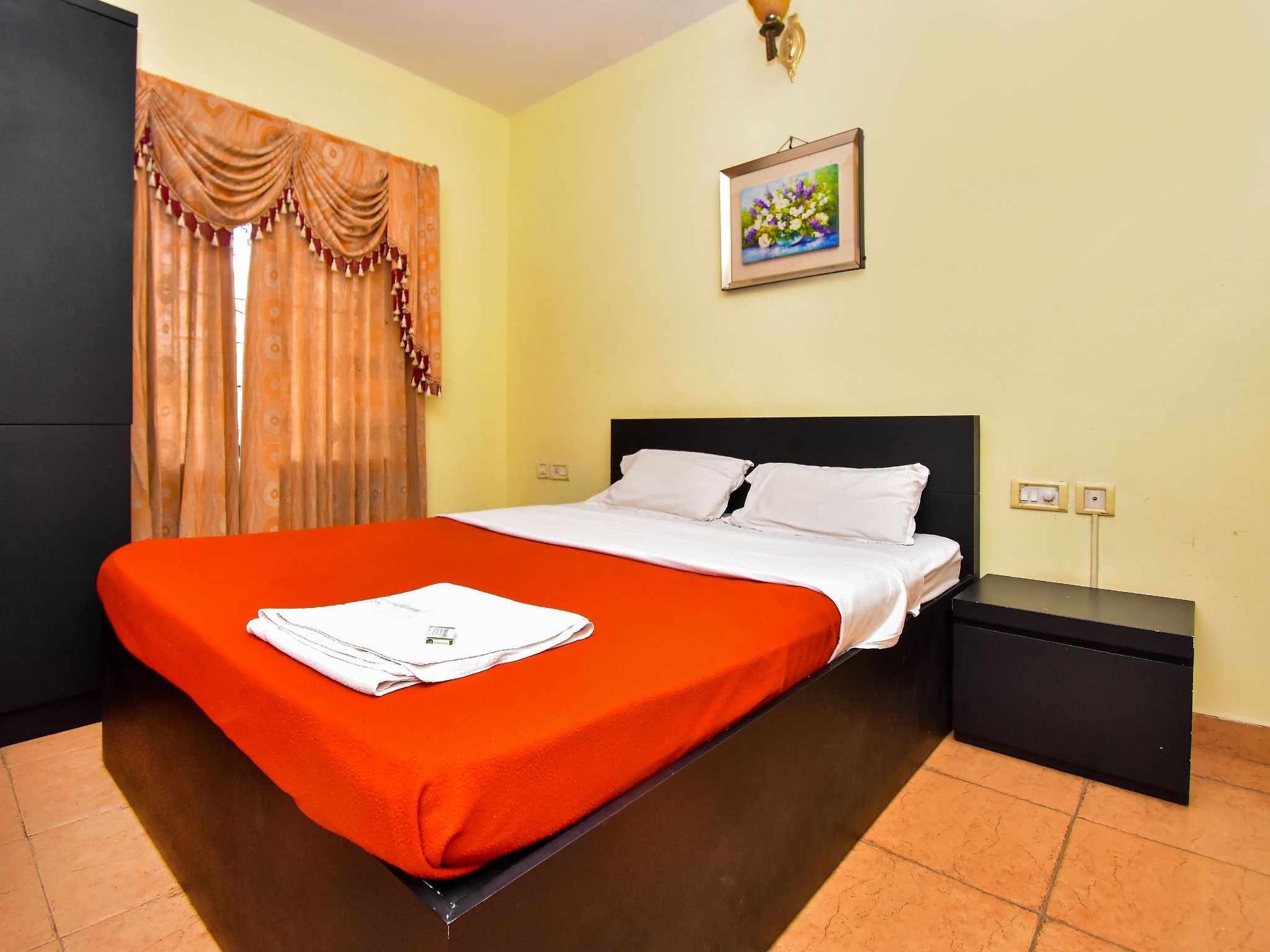 Krishna Gardens Guruvayoor Deluxe Non-AC 4