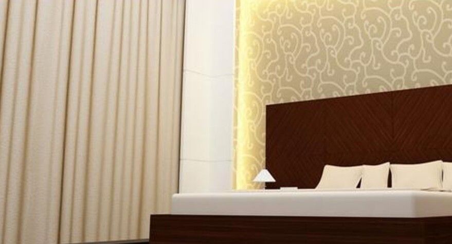 Una Smart Radiant Plaza Super Deluxe 2