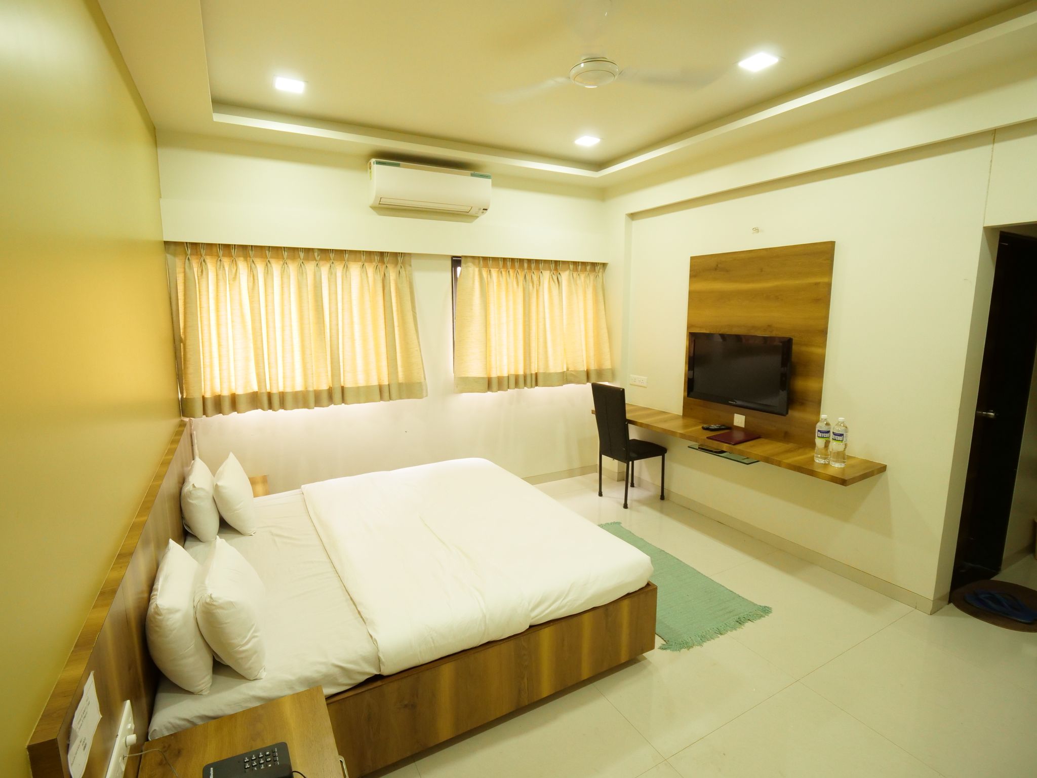 Vovam Service Apartment Formely DS Group