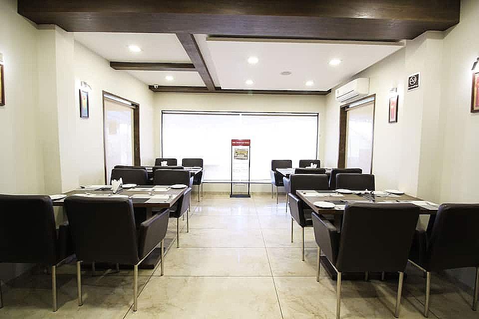 Food & Dining