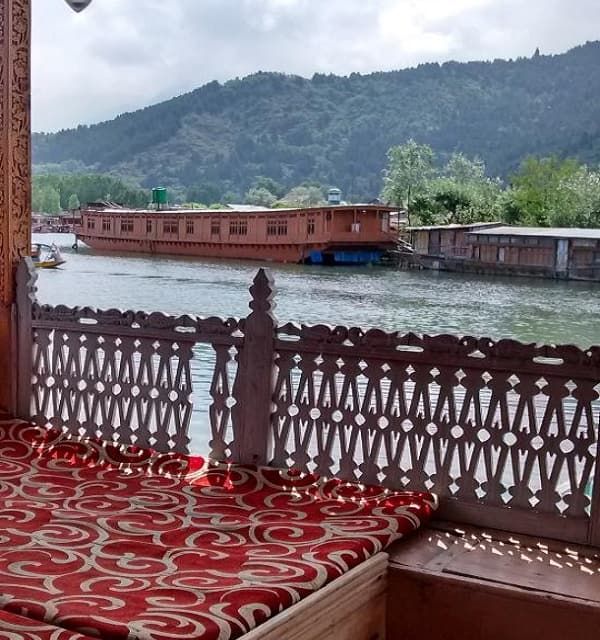 undefined Omar Khayam Houseboat 3