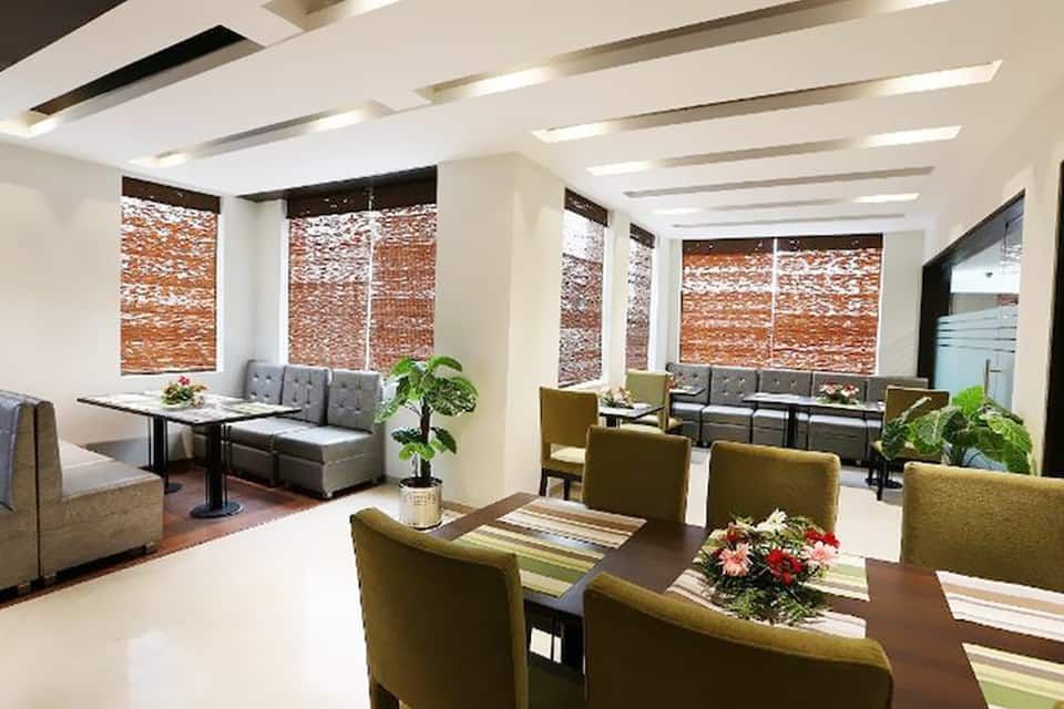 undefined Hotel Sobti Continental 4