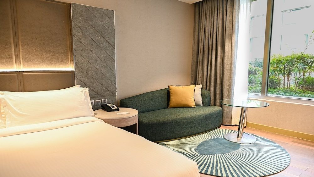 Holiday Inn New Delhi International Airport, an IHG Hotel Standard Room, 1 King Bed, Non Smoking 9