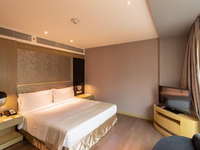 1 Bedroom Suite With Addit Living Area