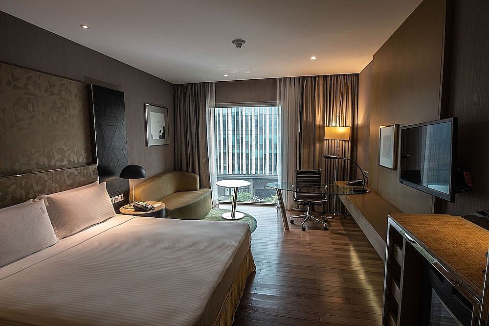 Holiday Inn New Delhi International Airport, an IHG Hotel Standard Room, 1 King Bed, Non Smoking 3