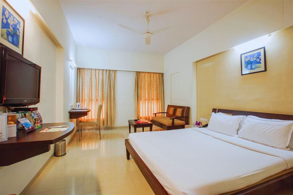 VITS Shalimar Ankleshwar Superior Room