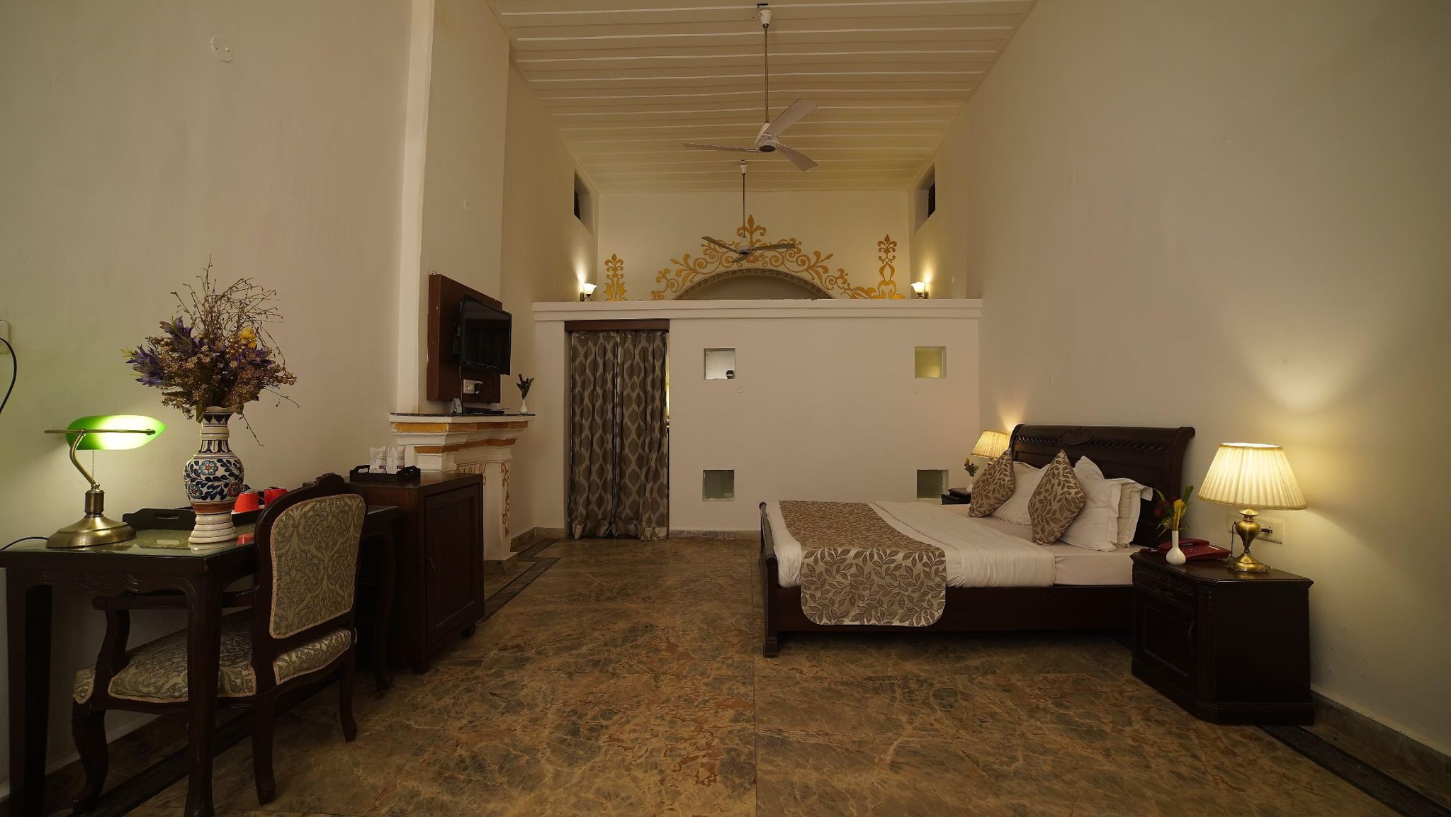 MPT Karnikar Bungalow AC Room 6