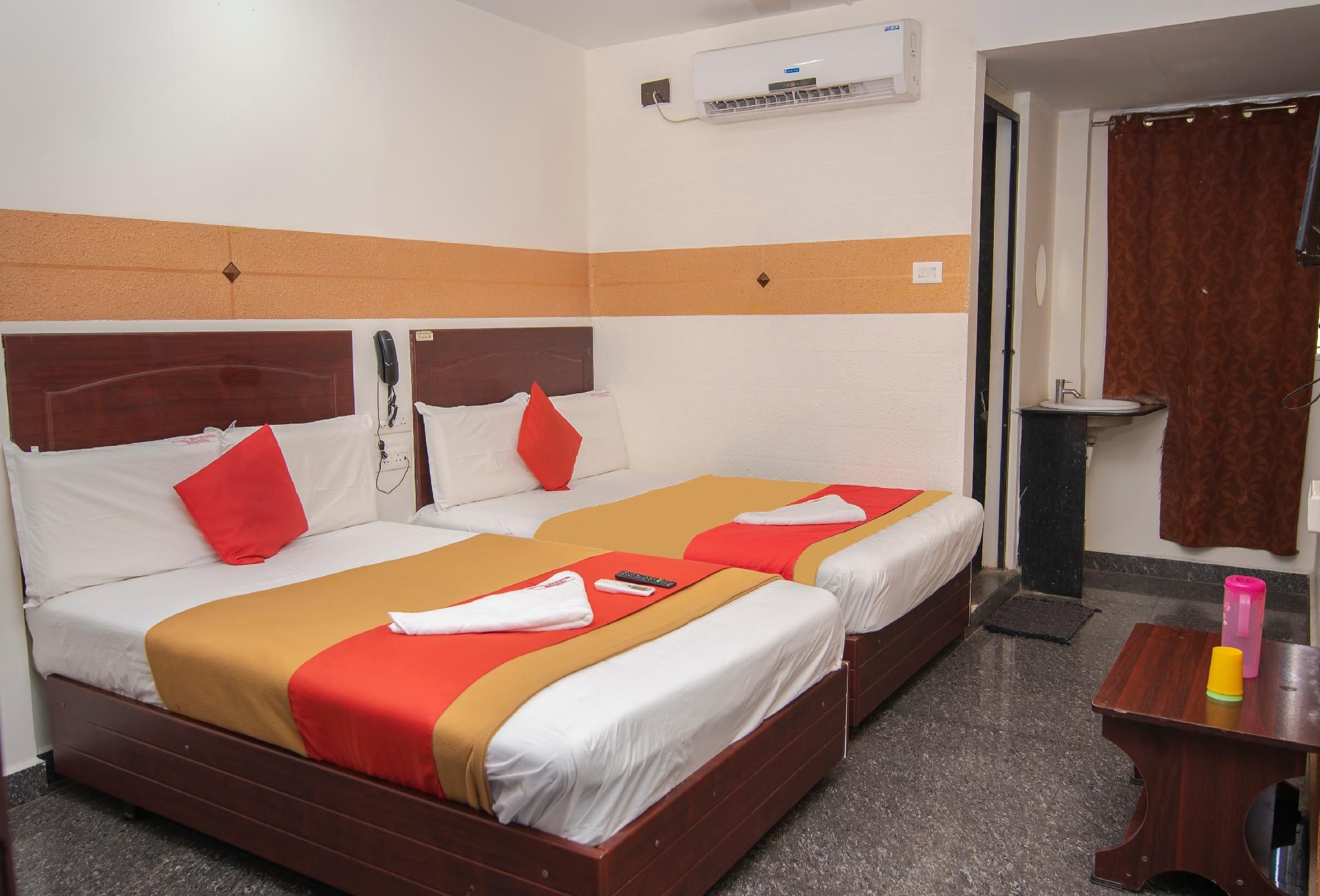 undefined HOTEL BOOPATHI MADURAI 4