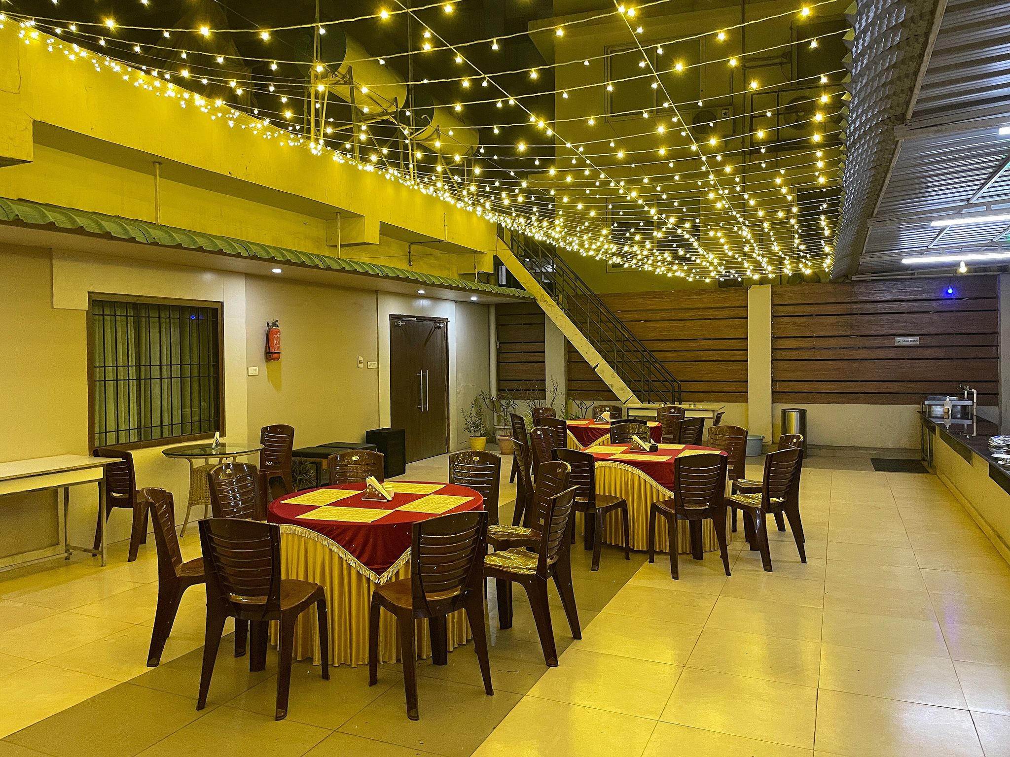 Food & Dining