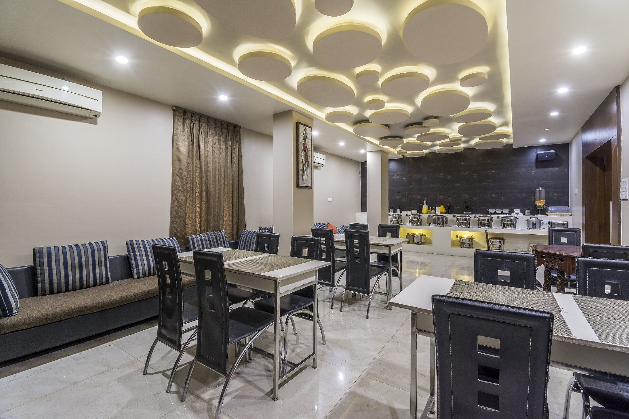 Food & Dining