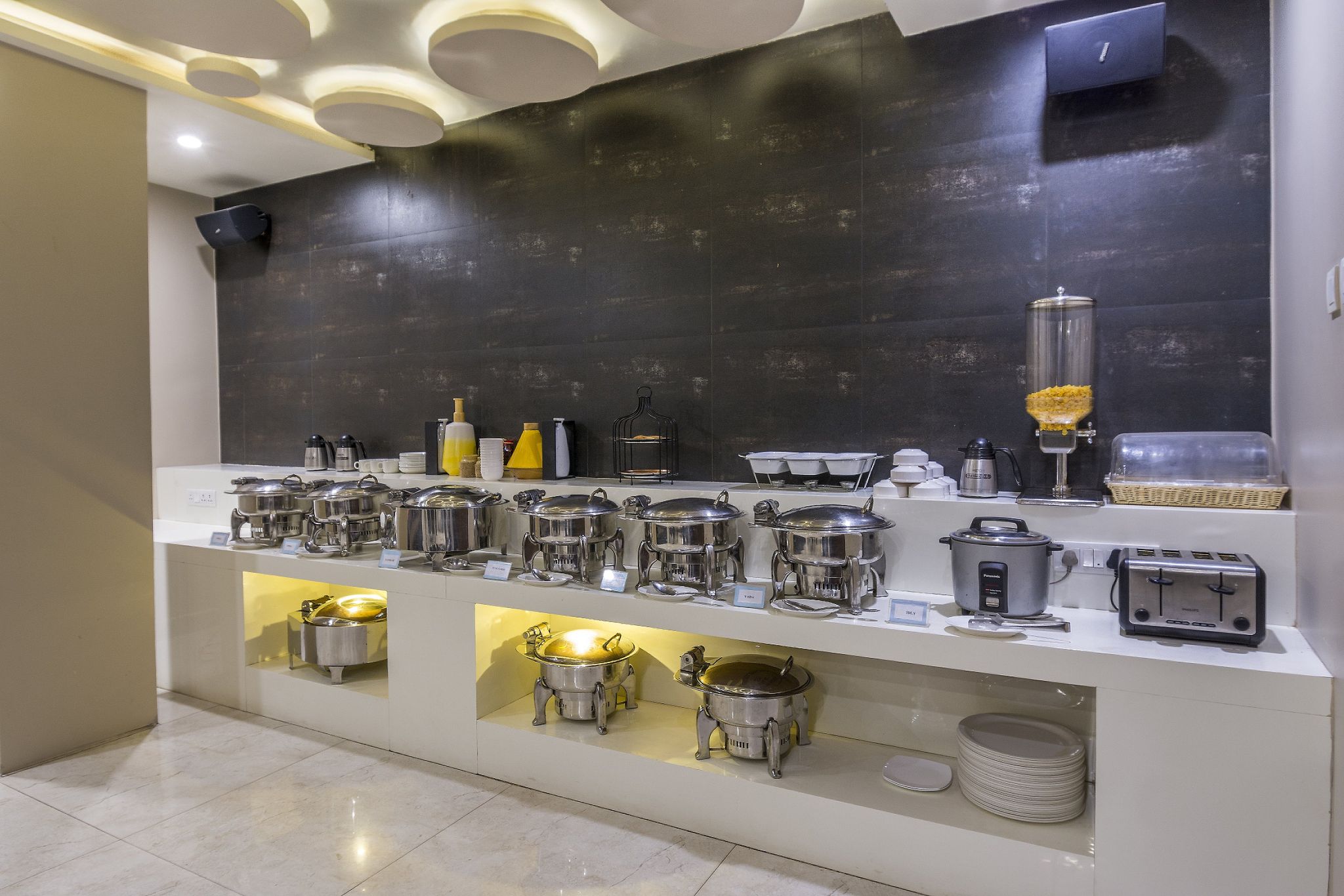 Food & Dining