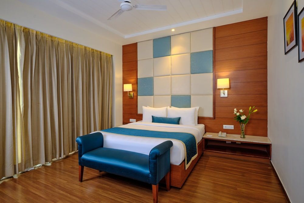 Suite-1 King Bed,Non smoking,Executive Room,Sofabed,Coffee Maker,Full Breakfast