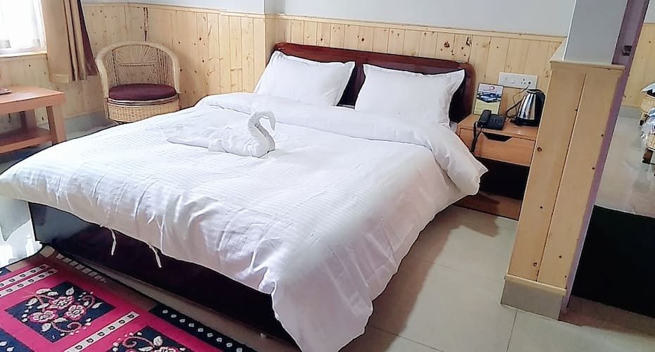 whatsapp image at gyqov