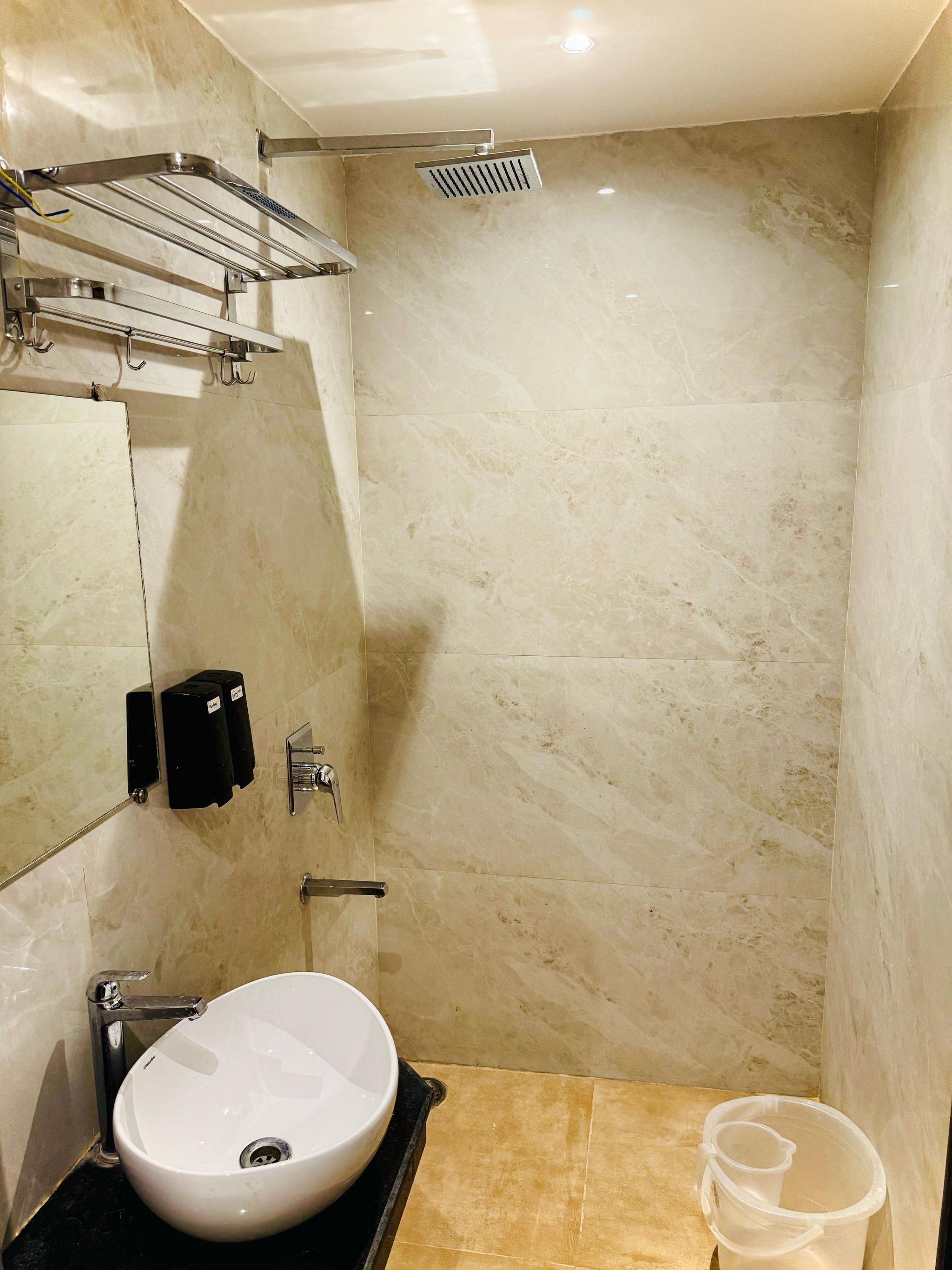 Hotel Grand Continental Deluxe Room 2