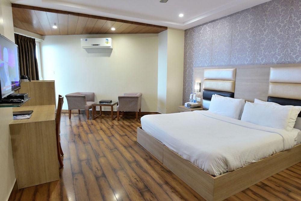 Hotel Inclover-A Peaceful Retreat Executive Room 9